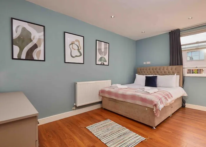 Park Square Apartment