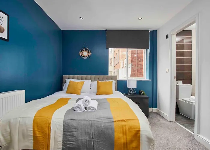 Park Square Apartment *