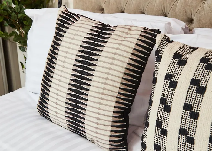 Park Square Apartment