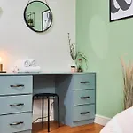 Park Square Apartment