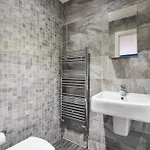 Park Square Apartment