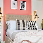 Park Square Apartment