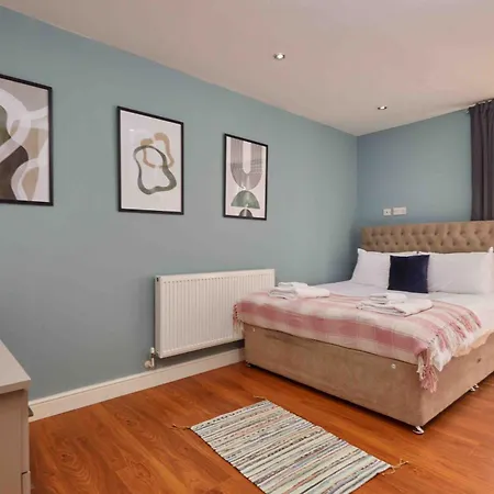 Park Square Apartment