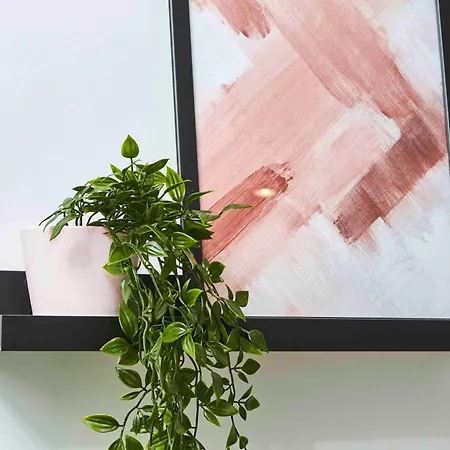 Park Square Apartment *