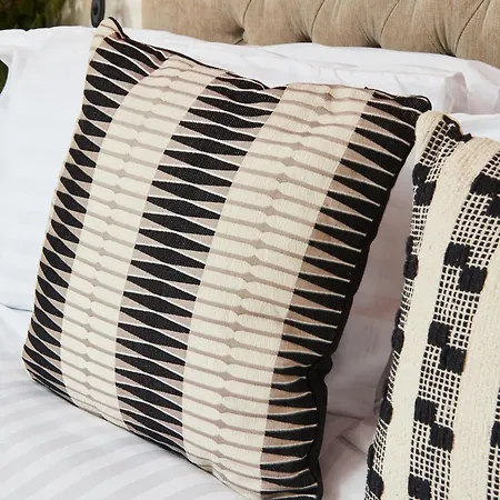 Park Square Apartment